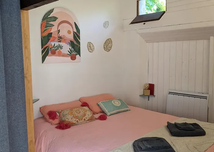 Le Petit Ecrin, Etonnante A 80 M De La Bed & Breakfast 3*